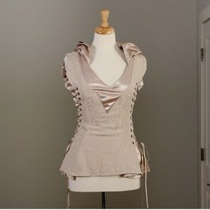 Hooded corset sided top. Pink.